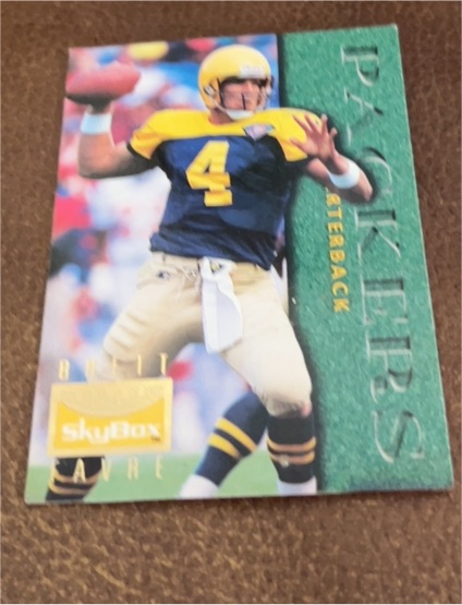 1995 SkyBox Premium #46 Brett Favre — front
