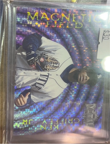 1997 Metal Universe #4 Ken Griffey Jr Magnetic Field — front