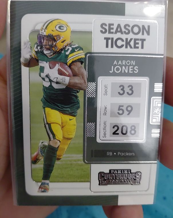 2021 Panini Contenders Season Ticket #36 Aaron Jones — front