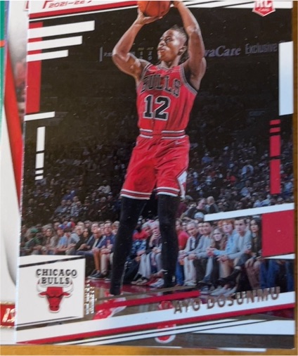2021-22 Panini Chronicles Prestige #60 Ayo Dosunmu — front
