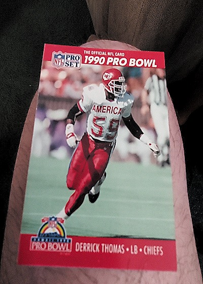 1990 Pro Set #373 Derrick Thomas — front