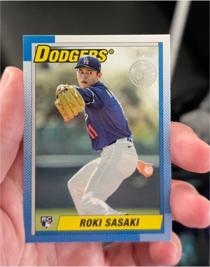 2025 Topps Series 2 - 1990 Topps #90B2-37 Roki Sasaki — front