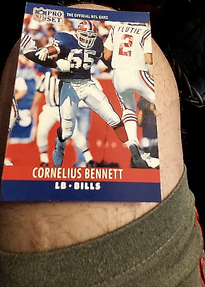 1990 Pro Set #39 Cornelius Bennett — front