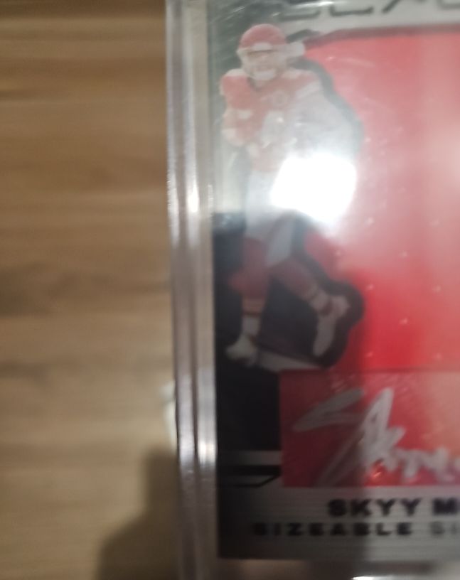 2022 Panini Bizarre Signatures Skyy Moore — front