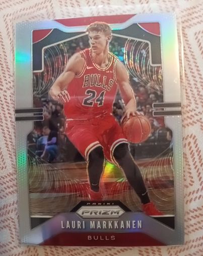 2019-20 Panini Prizm #63 Lauri Markkanen — front