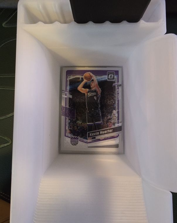 2023-24 Donruss Optic #133 Kevin Huerter — front