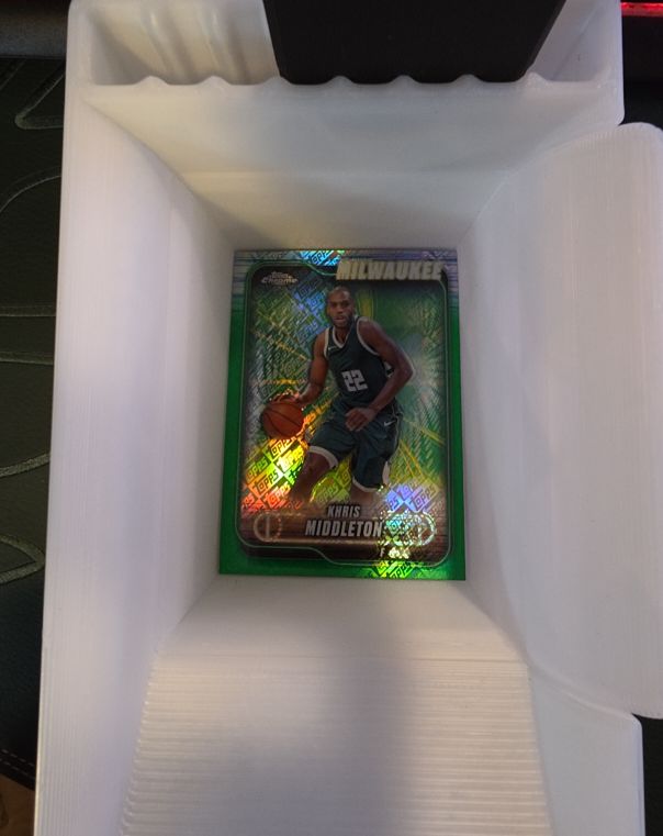2023 Topps Chrome #22 Khris Middleton — front