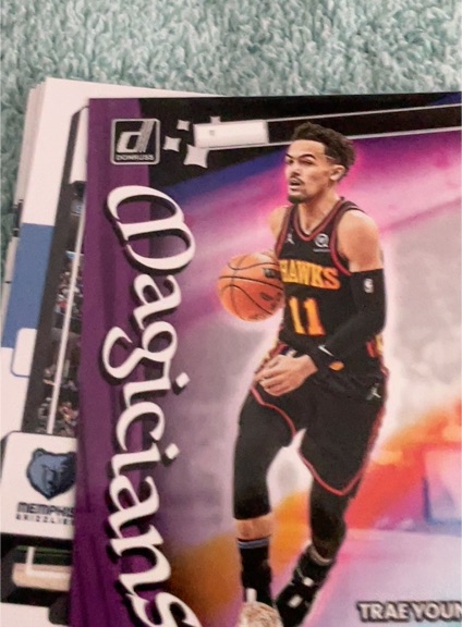 2022-23 Panini Donruss Magicians #7 Trae Young — front