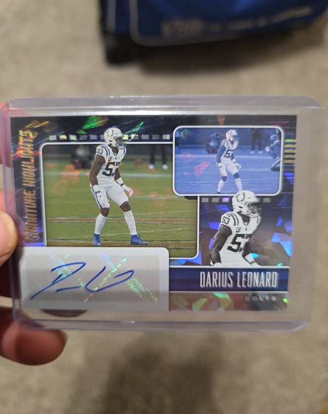 2021 Panini Phoenix Signature Highlights #SH46 Darius Leonard — front