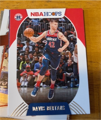 2020-21 Panini NBA Hoops #124 Davis Bertans — front
