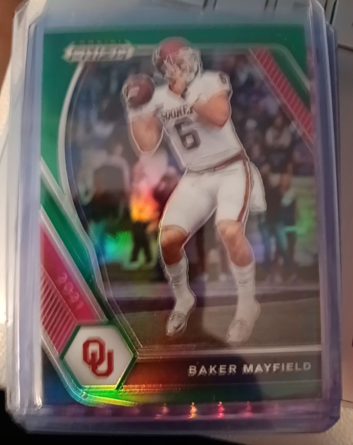2021 Panini Prizm Draft Picks Collegiate #25 Baker Mayfield — front