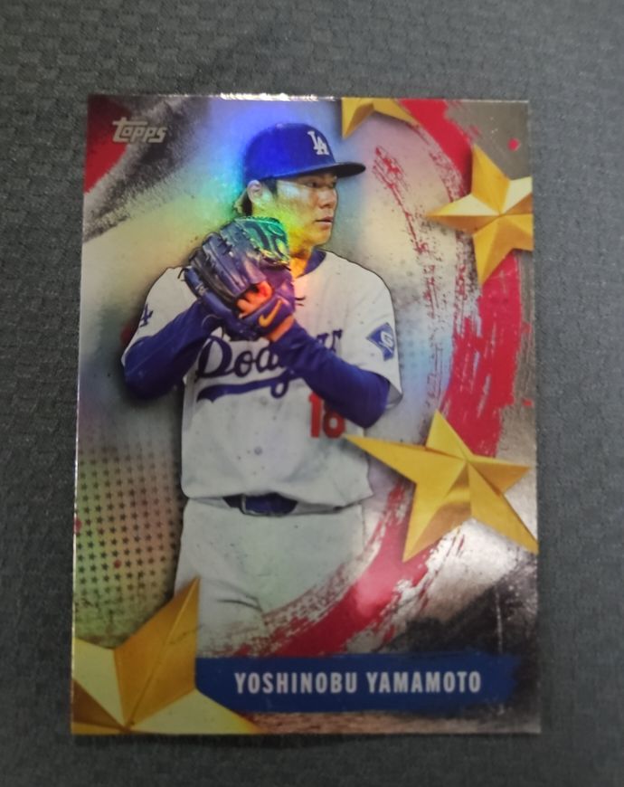 2025 Topps Series 2 Stars of MLB #SMLB-18 Yoshinobu Yamamoto — front