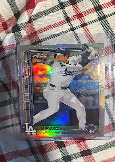 2025 Topps Chrome #1 Shohei Ohtani — front