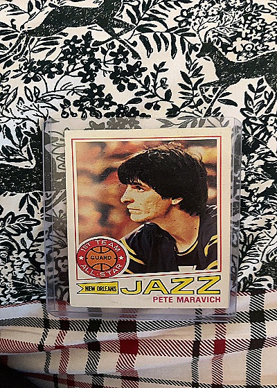 1977 Topps #20 Pete Maravich — front