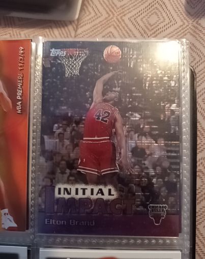 2000-01 Topps Initial Impact #I1 Elton Brand — front