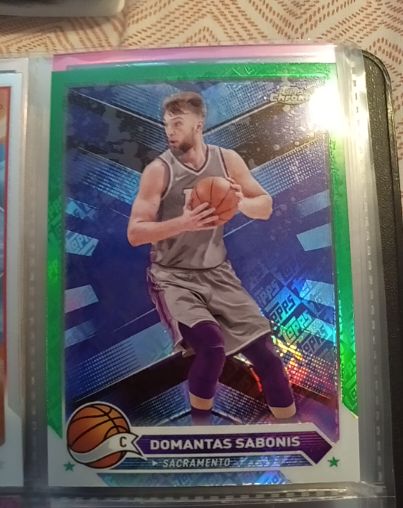 2023-24 Topps Chrome #10 Domantas Sabonis — front