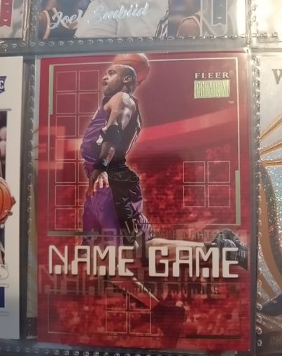 2000 Fleer Premium #15 Kevin Garnett Name Game — front