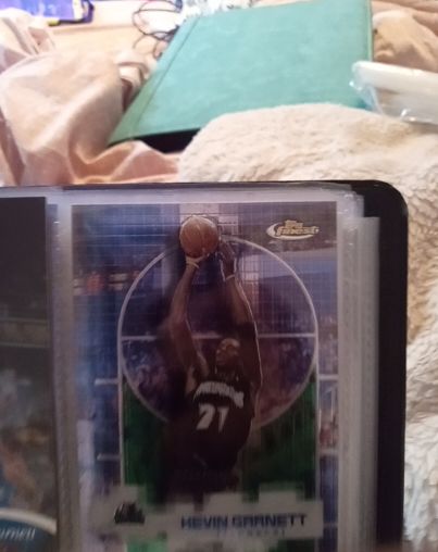1997-98 NBA Hoops Chairman of the Board #10 Kevin Garnett — front