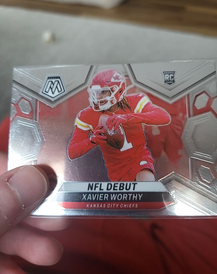 2024 Panini Mosaic #285 Xavier Worthy NFL Debut Rookie Card — front