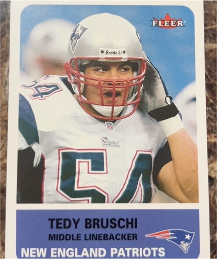 2002 Fleer Tradition #18 Tedy Bruschi — front
