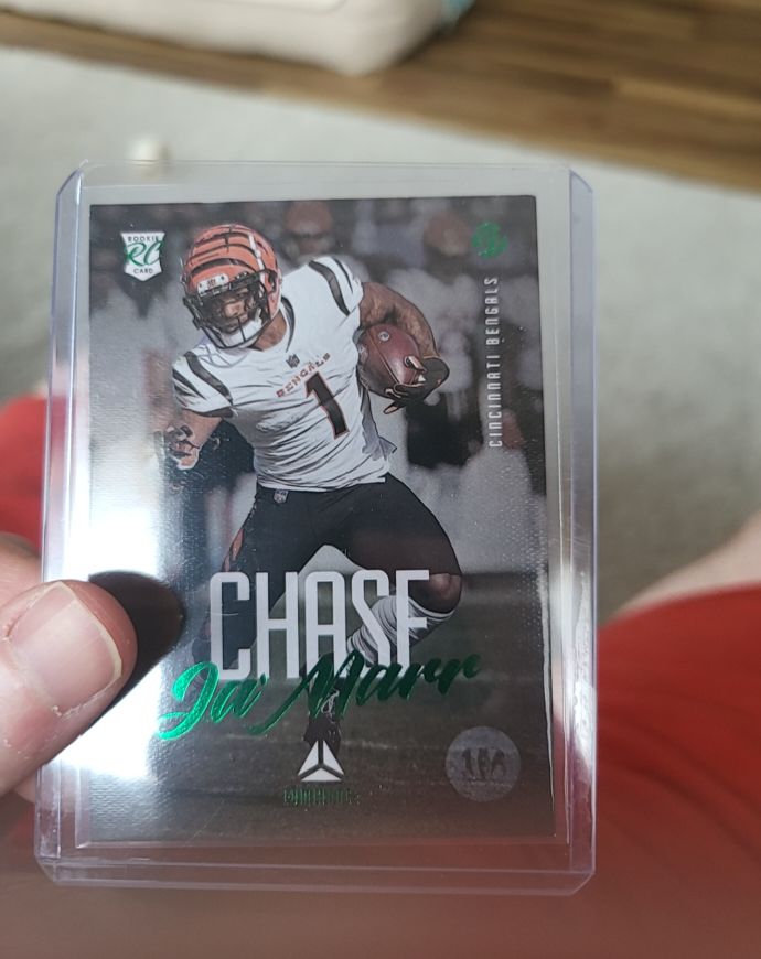 2021 Panini Chronicles Luminance #212 Ja'Marr Chase — front
