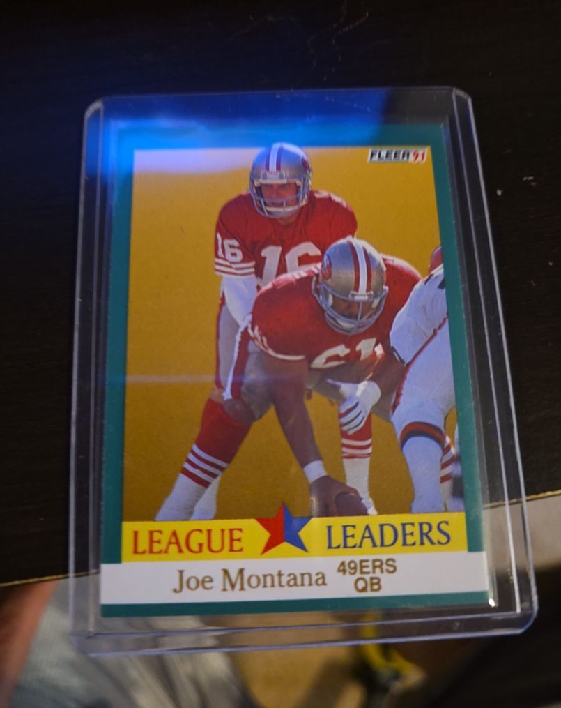 1991 Fleer #408 Joe Montana — front