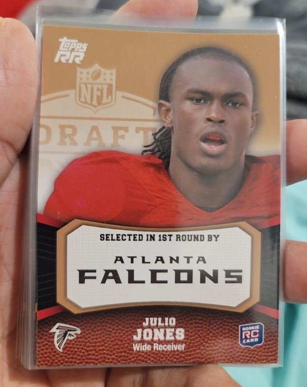 2011 Topps Rising Rookies #109 Julio Jones — front