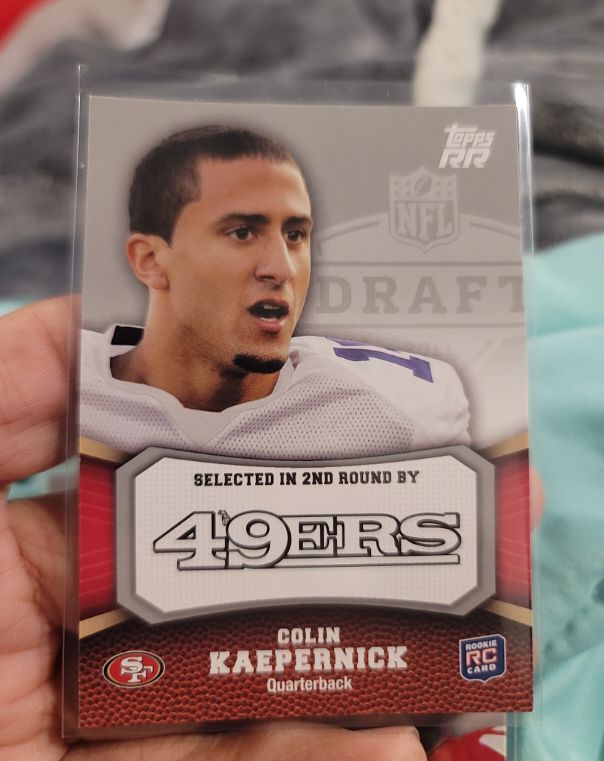 2011 Topps Rising Rookies #128 Colin Kaepernick — front
