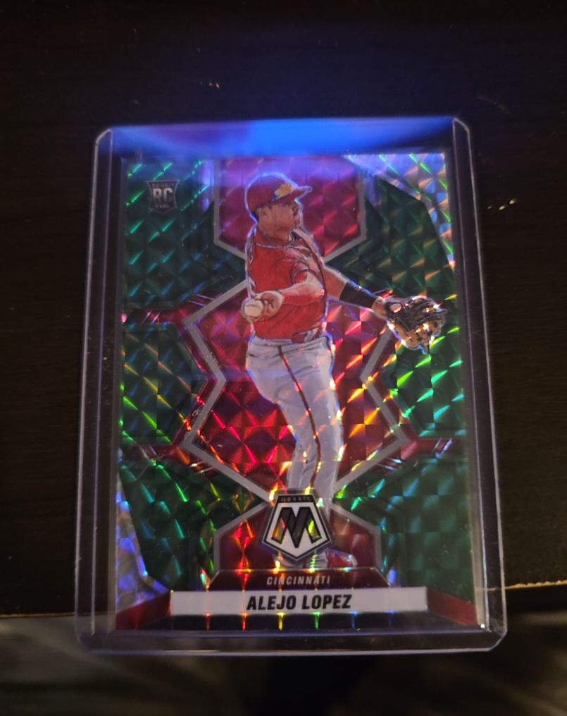 2022 Panini Mosaic Alejo Lopez Rookie Card — front