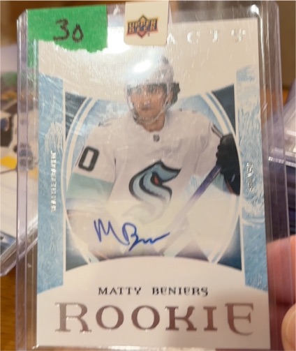 2022-23 Upper Deck Artifacts Rookie RC Matty Beniers — front