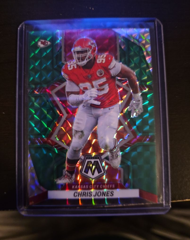 2022 Panini Mosaic Football #85 Chris Jones — front