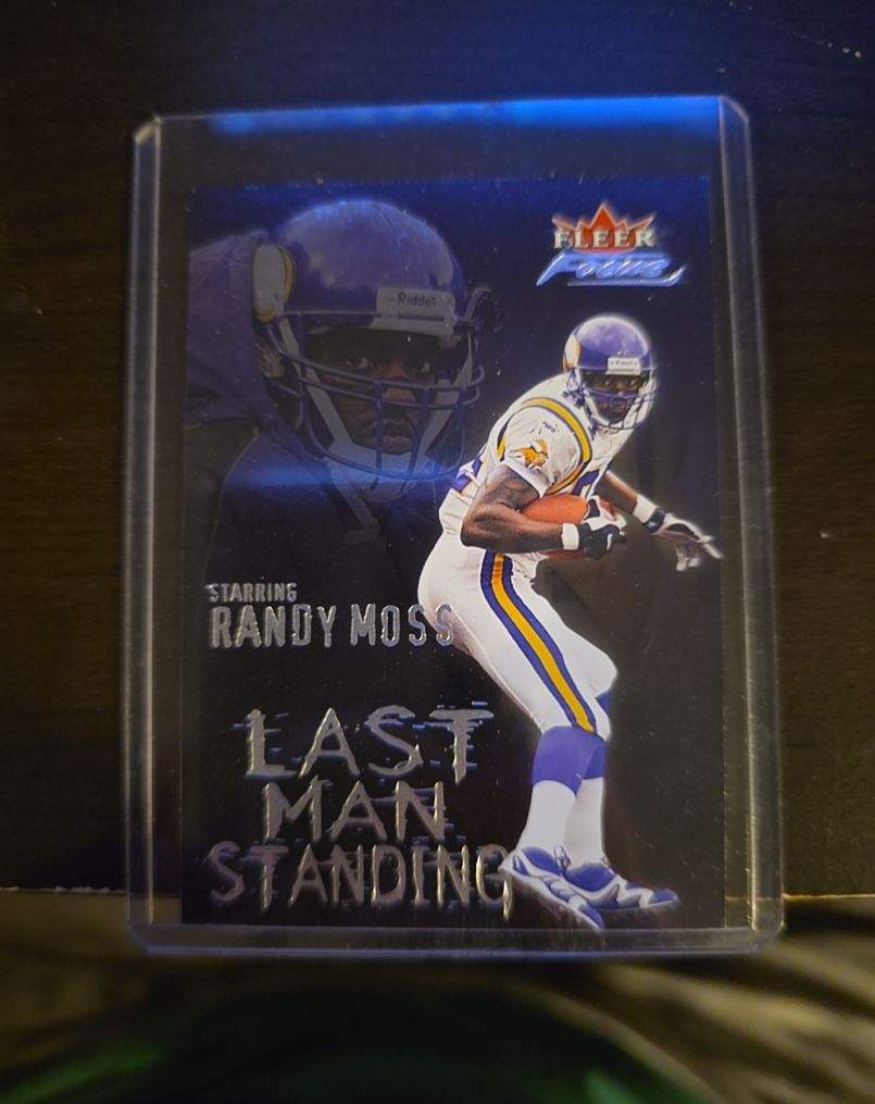 2000 Fleer Focus #2LM Randy Moss Last Man Standing — front