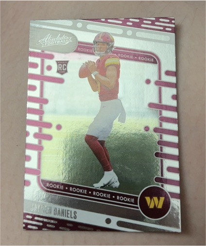 2024 Panini Absolute Football #102 Jayden Daniels — front