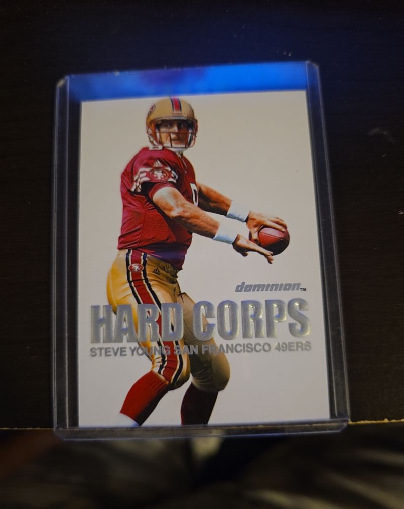 2000 SkyBox Dominion Hard Corps #9 Steve Young — front