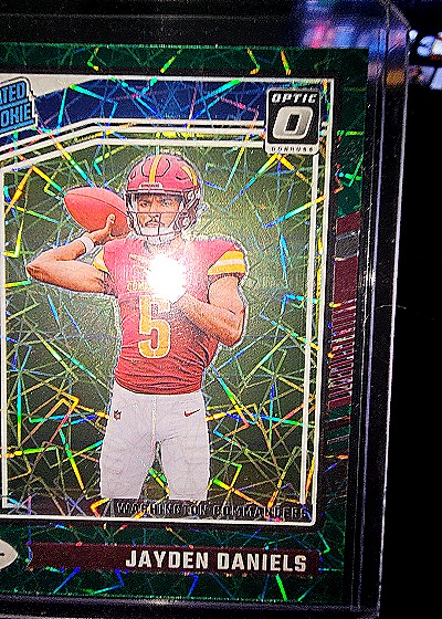 2024 Panini Donruss Optic #unknown Jayden Daniels — front