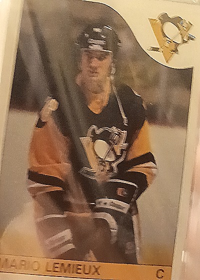 1990 Upper Deck Mario Lemieux — front