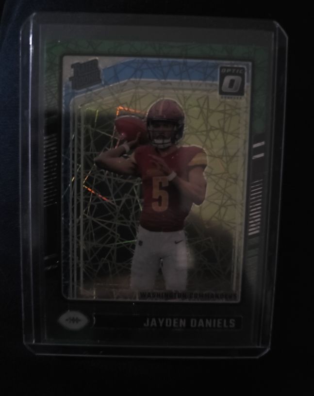 2024 Panini Donruss Optic #389 Jayden Daniels — front