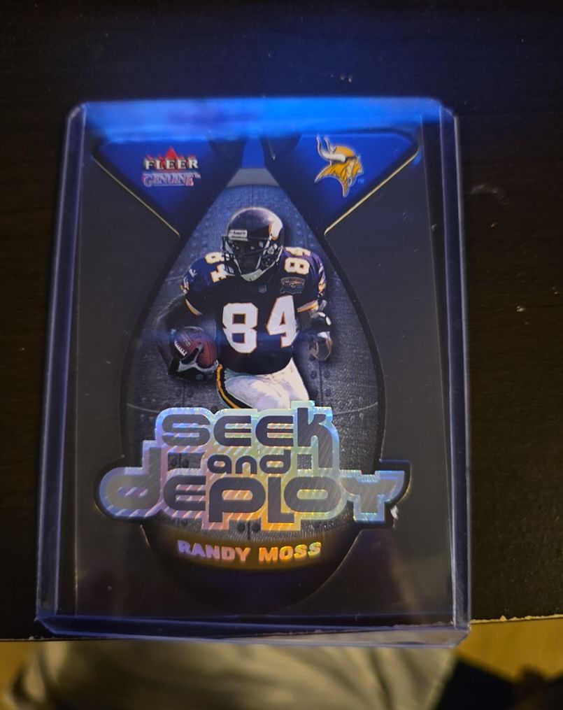2001 Fleer Genuine Seek and Deploy #2SD Randy Moss — front