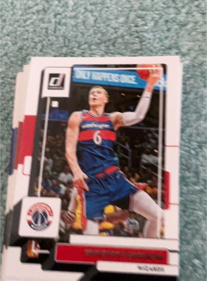 2022-23 Panini Donruss #84 Kristaps Porzingis — front