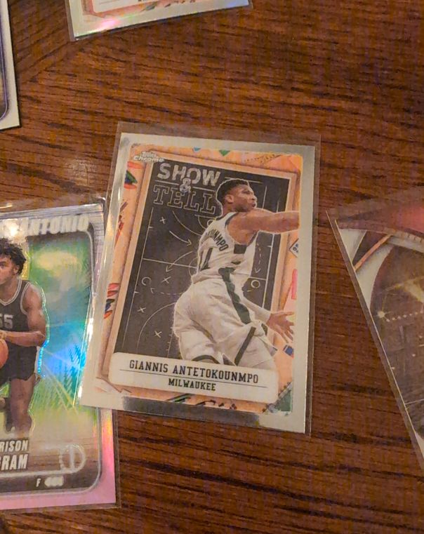 2024-25 Topps Chrome Show and Tell #ST-3 Giannis Antetokounmpo — front
