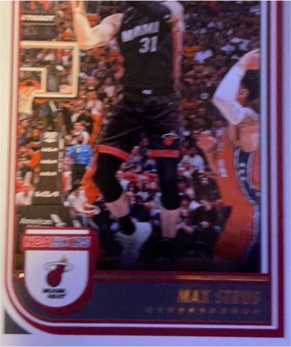 2022 Panini NBA Hoops #102 Max Strus — front