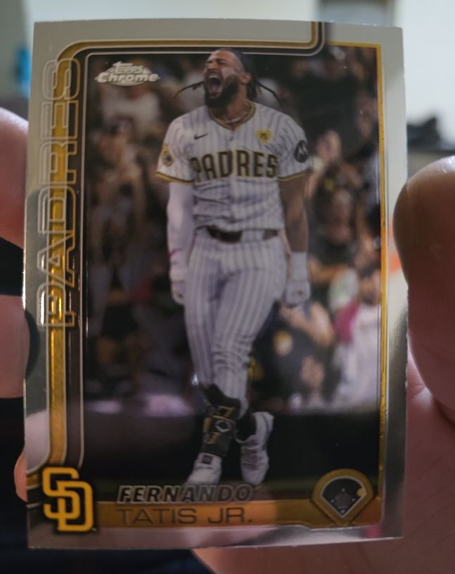 2025 Topps Chrome #600 Fernando Tatis Jr. — front