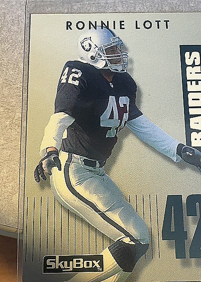 1992 SkyBox Primetime #042 Ronnie Lott — front