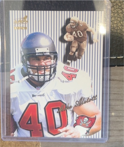 1999 Pacific Aurora Pinstripes #137 Mike Alstott — front