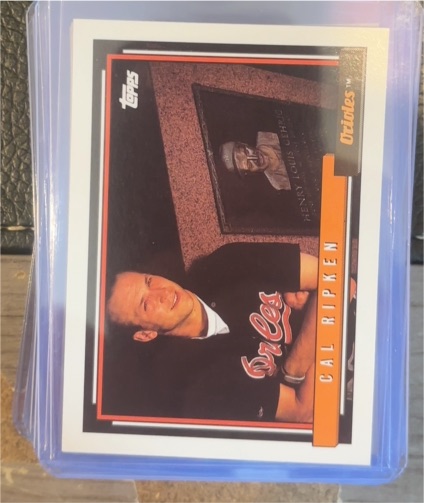 1992 Topps #40 Cal Ripken — front