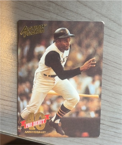 1994 Action Packed #68 Roberto Clemente — front