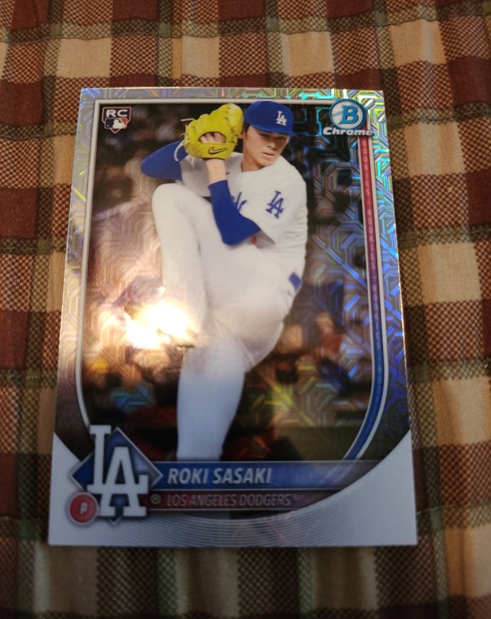 2025 Bowman Chrome #12 Roki Sasaki — front