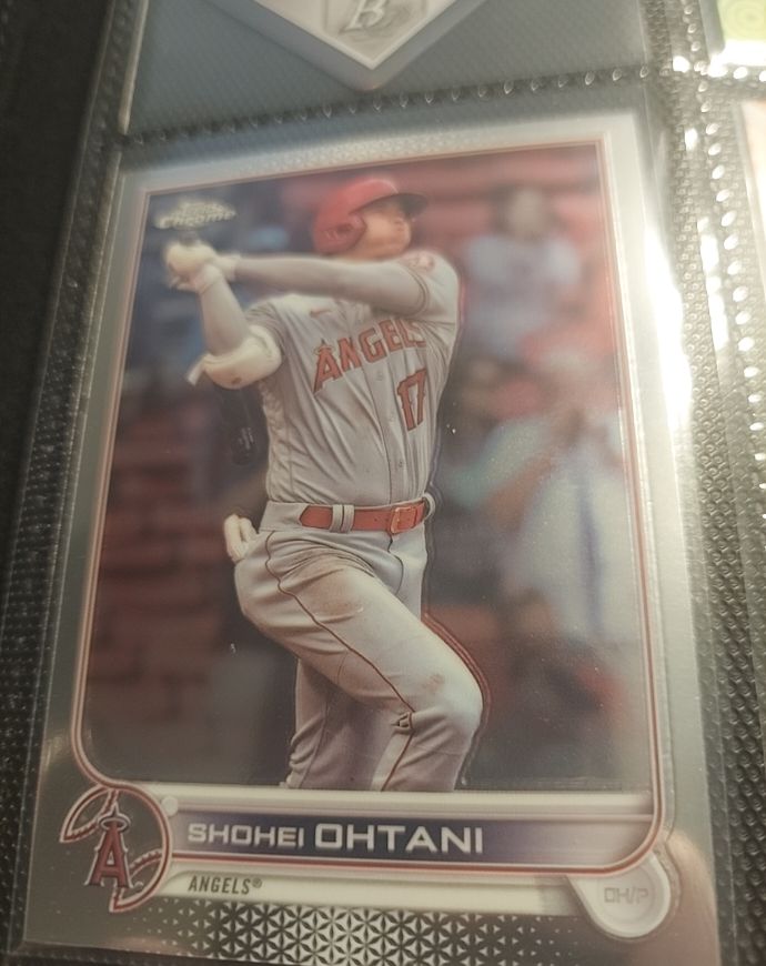 2022 Topps Chrome #1 Shohei Ohtani — front
