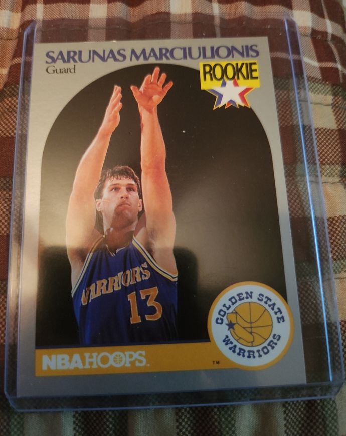 1990-91 NBA Hoops #115 Sarunas Marciulionis — front