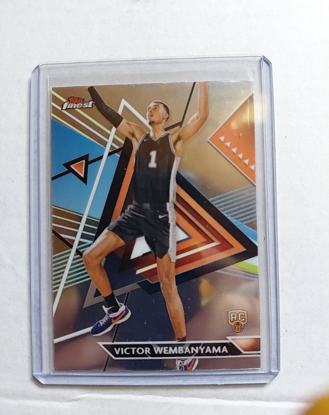 2023-24 Topps Finest #197 Victor Wembanyama — front